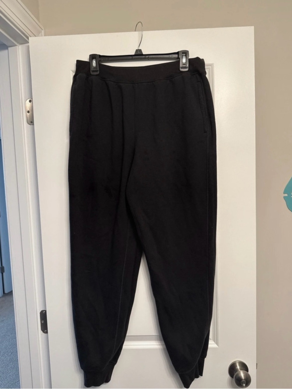 Men's Black Cozy Fleece Joggers - Relaxed Fit